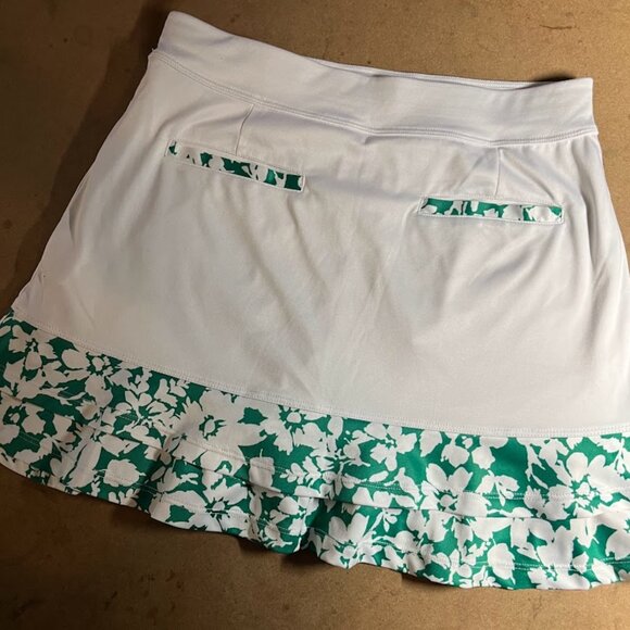 PGA Tour Ladies Small. White Skort with green floral ruffles. - Picture 3 of 3